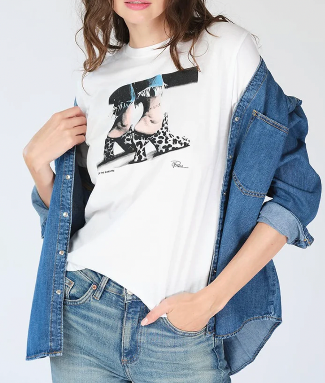 SHOE FITS TEE