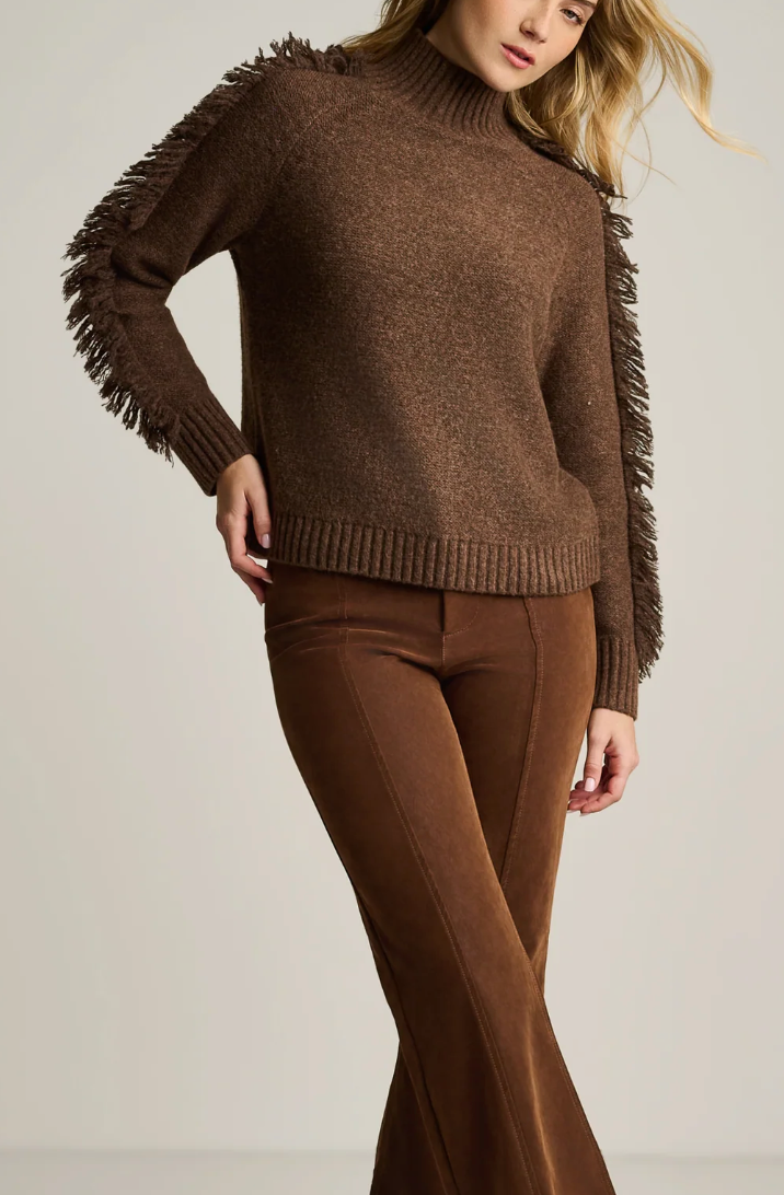 BENEFITS SWEATER
